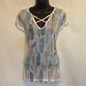 H-96 Etched White Pink & Blue Short Sleeve Pullover Blouse Size M‎